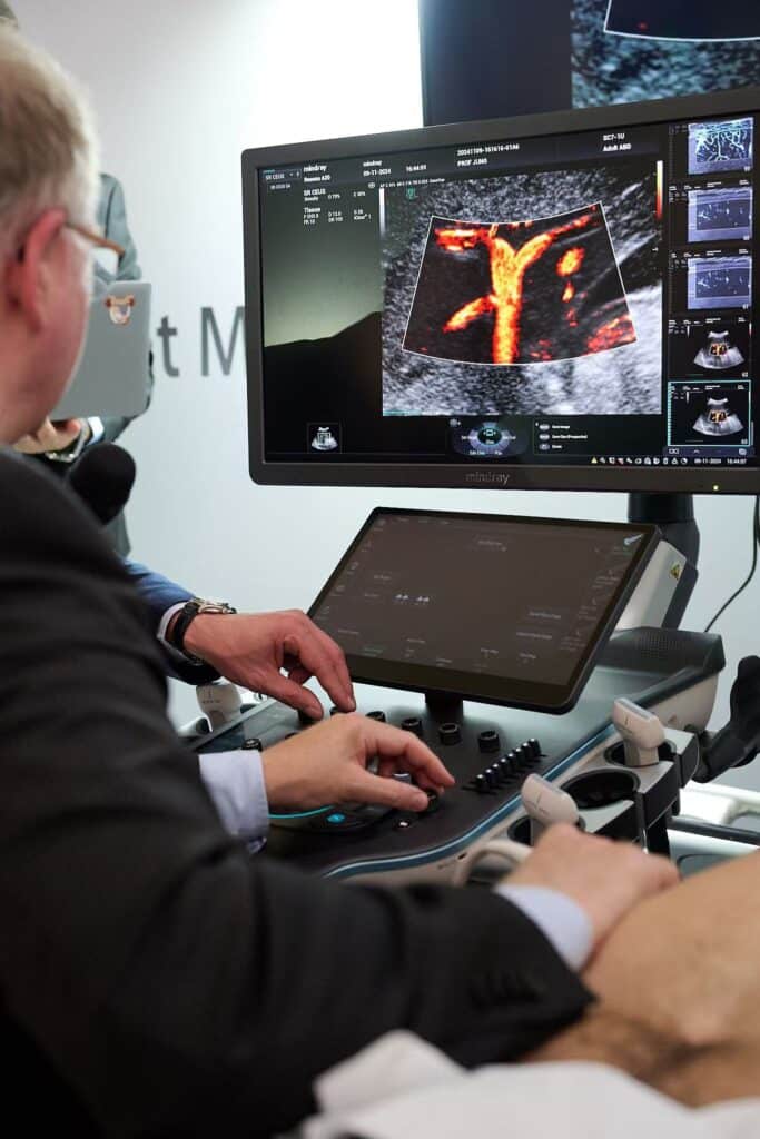 GcGkCyOWoAApGpq Private Ultrasound Clinic