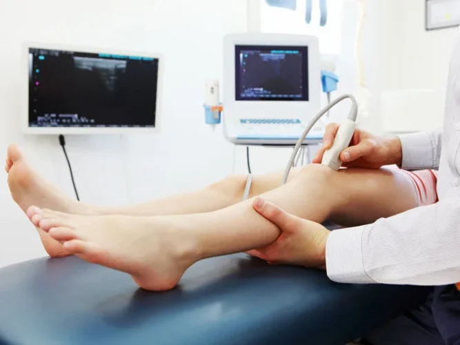 doppler-ultrasound-exam-of-an-arm-or-leg_thumb-1-732×549 Vascular Doppler